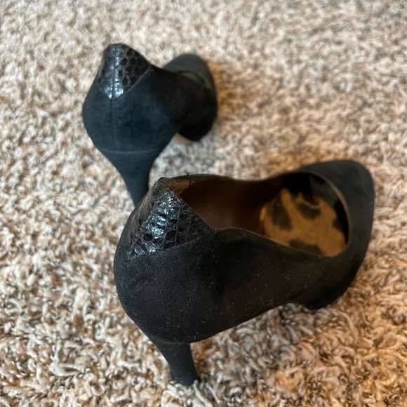 Sam Edelman Yasmine Black Suede Pumps - Picture 2 of 5